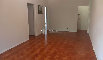 Apartamento a venda próximo aos Metrô Afonso Pena e São Francisco Xavier e todo comércio do Largo da Segunda Feira - Tres quartos amplos e garagem