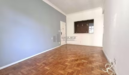 Apartamento espetacular - a venda - Rua José Higino - Sala, 2 quartos sendo 1 suíte, banheiro social, ampla cozinha, dependências completas, 1 vaga de garagem, debruçado ao metrô