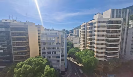 Belíssima cobertura à venda com 2 quartos e uma vista espetacular na Rua Uruguai, no bairro da Tijuca