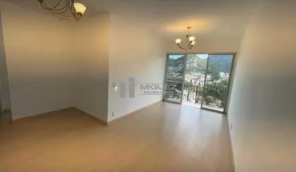 Apartamento a Venda varanda, 2 quartos com vaga - Infra total - Aristides Lobo - Rio Comprido