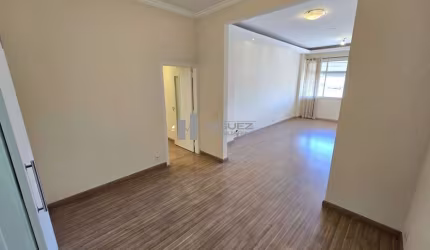Apartamento para locação Rua Uruguai - Sala, 3 quartos, 2 banheiros sociais, copa cozinha com armários planejados, dependências completas - 1 vaga na escritura- 120 m² -