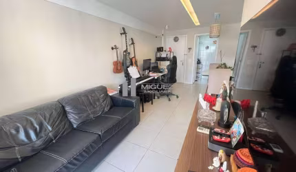 alugo Apartamento com Varanda e Infraestrutura Completa no coração da tijuca .