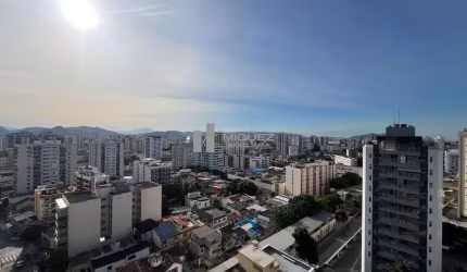 Cobertura Duplex a venda no Méier, vista panorâmica com 140 m², 2 vagas na escritura, varanda,  3 quartos sendo 1 suíte, sala em 2 ambientes, cozinha com armários planejados,banheiro social, terraço c