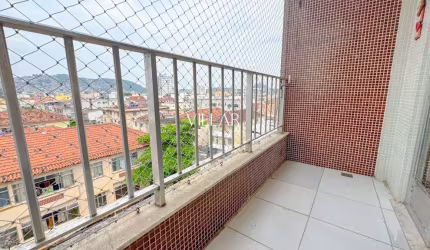 Apartamento de dois quartos em Olaria | Apartamento com varanda