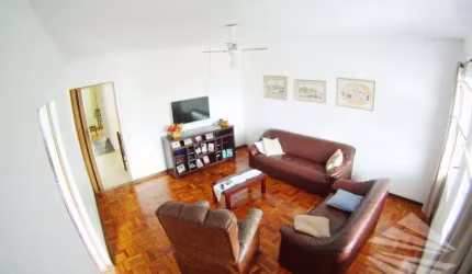 Casa com 3 dormitórios e edícula à venda, 220 m² por R$ 450.000 - Jardim Independência - Taubaté/SP