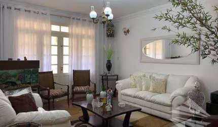 Sobrado à venda, 201 m² por R$ 700.000,00 - Centro - Taubaté/SP