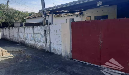 Casa com 2 dormitórios à venda, 160 m² - Estiva - Taubaté/SP