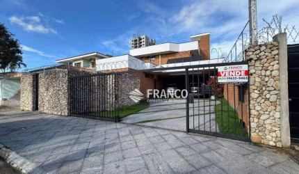 Sobrado com 4 dormitórios à venda, 400 m² por R$ 1.800.000,00 - Jardim das Nações - Taubaté/SP