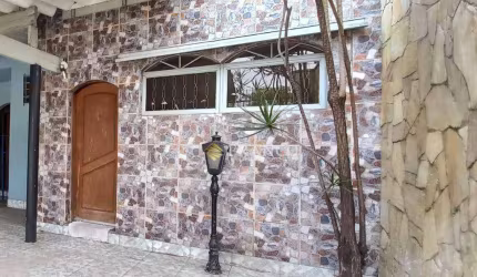 Sobrado com 2 dormitórios para alugar, 130 m² - Jardim Ana Emília - Taubaté/SP