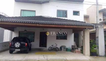 Sobrado à venda, 250 m² por R$ 960.000,00 - Condomínio Jardim Oásis - Taubaté/SP