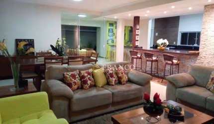 Sobrado com 3 dormitórios, 390,52m² - venda ou aluguel - Campos do Conde Versailles - Tremembé/SP