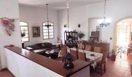 Casa estilo chácara com 3 dormitórios à venda, 1250 m² - Condomínio Vale dos Príncipes - Taubaté/SP