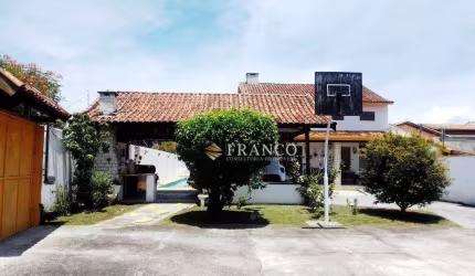 Casa com 2 dormitórios à venda, 330 m² - Condomínio Parque Esperança - Taubaté/SP