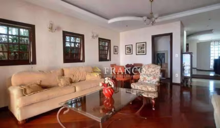 Sobrado com 3 dormitórios à venda, 352,54m² - Condomínio Taubaté Village - Taubaté/SP