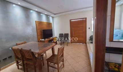 Casa com 3 dormitórios à venda, 141 m² - Vila Albina - Taubaté/SP