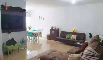 Casa com 3 dormitórios à venda, 173 m² - Esplanada Santa Helena - Taubaté/SP