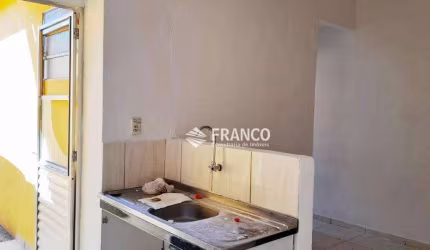 Casa com 3 dormitórios à venda, 60 m² - Cecap - Taubaté/SP