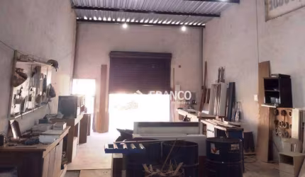 Salão para alugar, 130 m² - Parque Vera Cruz - Tremembé/SP