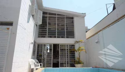 Sobrado com 3 dormitórios à venda, 195 m² por R$ 600.000,00 - Centro - Taubaté/SP