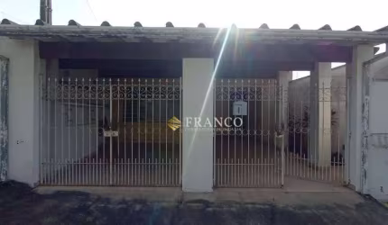 Casa com 3 dormitórios à venda, 110 m² por R$ 450.000,00 - Vila Jaboticabeira - Taubaté/SP