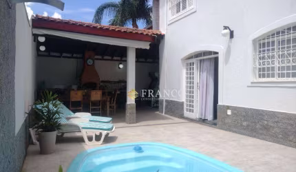 Sobrado com 3 dormitórios à venda, 190 m² por R$ 880.000,00 - Campos Elíseos - Taubaté/SP