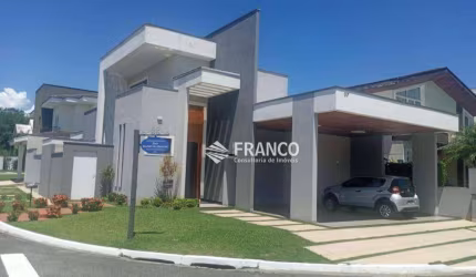 Casa com 3 dormitórios à venda, 177,15m² - Campos do Conde Louvre - Tremembé/SP