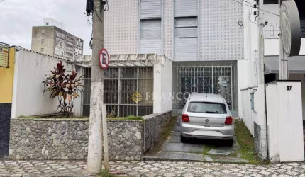 Sobrado com 3 dormitórios à venda, 166 m² - Centro - Taubaté/SP
