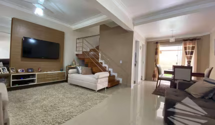 Sobrado com 3 dormitórios à venda, 94 m² por R$ 650.000,00 - Esplanada Independência - Taubaté/SP