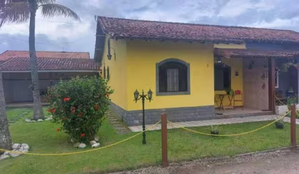 Encante-se com esta Residência Aconchegante em Condomínio  - 2 quartos