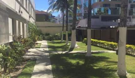 Apartamento de 2 Quartos (1 Suíte) a 100 Metros da Praia em Cabo Frio