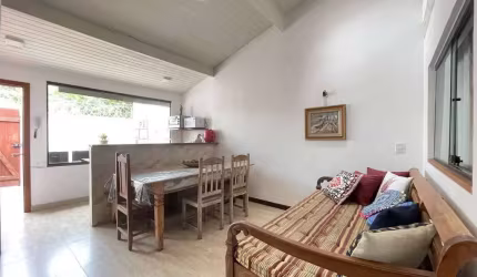 Casa duplex com 3 suítes em Geribá, Armação dos Búzios - RJ.