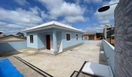 Casa com 2 quartos à venda em São Pedro da Aldeia - RJ.
