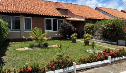 Casa  4 quartos ( 1 suite ) área gourmet iguabinha - Araruama RJ