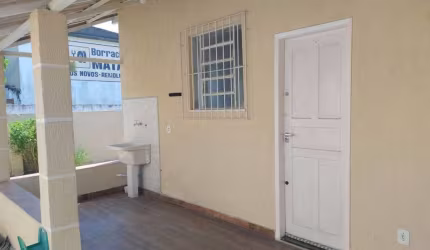 Casa 2 quartos Aluguel Residencial e Comercial  - Araruama - RJ