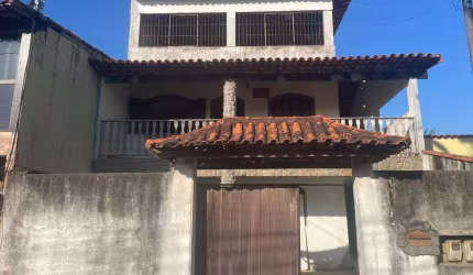 Casa à Venda, com 4 quartos no Parque das Acácias - Araruama/RJ