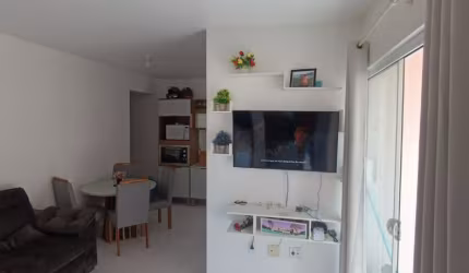 Apartamento à venda com 2quartos no Condomínio Monte Carlos.