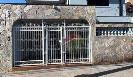Casa com 3 dormitórios para alugar, 280 m² por R$ 3.700/mês - Jardim Irajá - Ribeirão Preto/SP