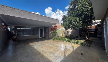Casa com 3 dormitórios à venda, 264 m² por R$ 800.000 - Parque Residencial Cidade Universitária - Ribeirão Preto/SP