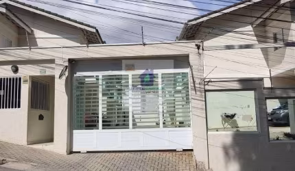 Casa à Venda em Laranjeiras - 2 Dorms, 1 Suíte, 101m²