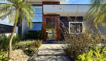 Casa Térrea com 3 Dormitórios, Quintal Amplo e Área Gourmet no Loteamento Alta Vista – Potecas, São José/SC