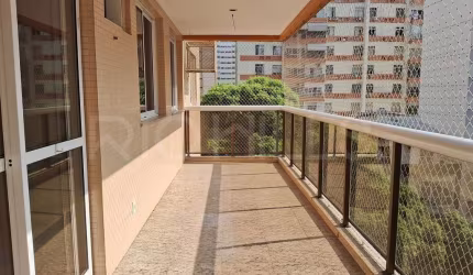 Apartamento de 4 quartos, com 140m², à venda em Icaraí, Niterói/RJ