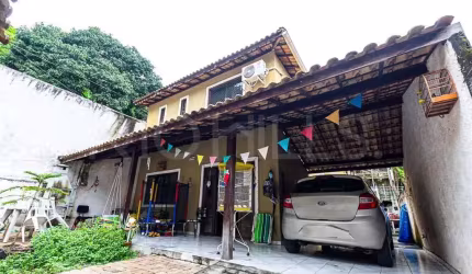 Casa Duplex de 3 quartos, com 200m², à venda em Santa Rosa, Niterói/RJ