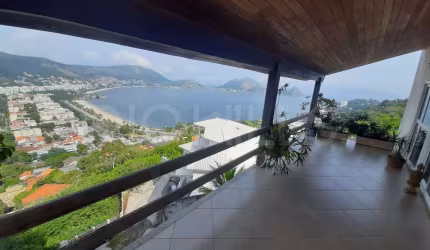 Casa à venda no bairro São Francisco - Niterói/RJ