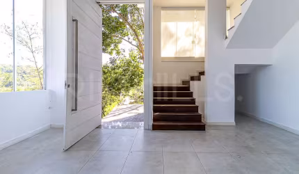 Casa de 4 quartos, com 436m² e em condomínio fechado, à venda em Pendotiba, Niterói/RJ