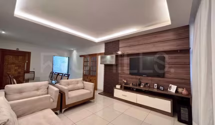 Apartamento de 3 quartos, com 180m², à venda na Praia de Icaraí, Niterói/RJ