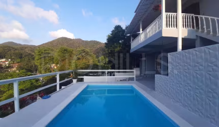Casa em Condomínio, com 5 quartos e 300m², à venda no Engenho do Mato, Niterói/RJ