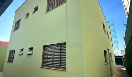 Kitnet com 1 dormitório para alugar, 30 m² por R$ 990,00 - Vila Larsen 1 - Londrina/PR