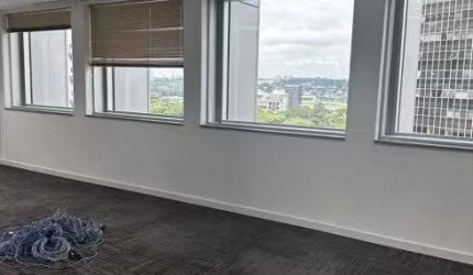 Sala comercial com 181 metros, 3 vagas para aluguel em Jardim Paulistano, São Paulo, SP
