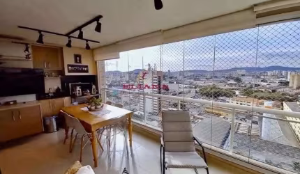 Apartamento com 162 metros, 3 suites, 3 vagas em Vila Romana, São Paulo, SP