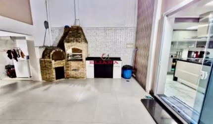 Casa sobrado para venda, com 250 metros, no Conjunto Residencial Vista Verde, São Paulo, SP